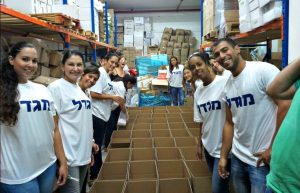 Israel - Food Baskets for Families18