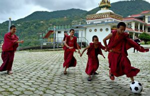 Nepal - Teaching in Buddhist Monasteries6