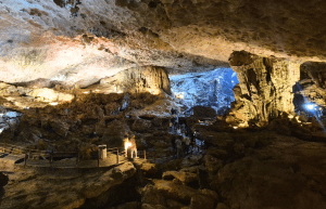 vietnam-ha-long-bay-kindergarten-volunteering-cultural-program-10