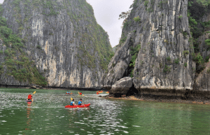 vietnam-ha-long-bay-kindergarten-volunteering-cultural-program-18