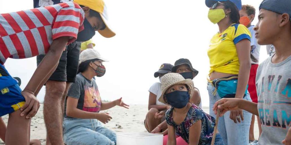 Ecuador - Beach Community and Child Enrichment Program 09