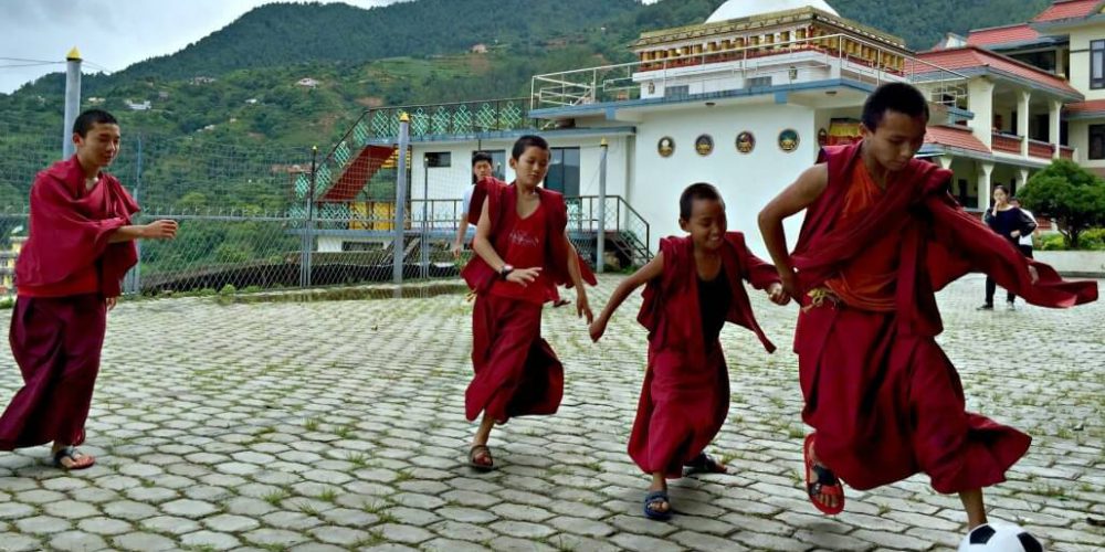 Nepal - Teaching in Buddhist Monasteries6