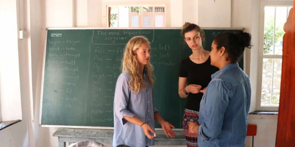 Sri Lanka - Teaching English to Buddhist Monks23
