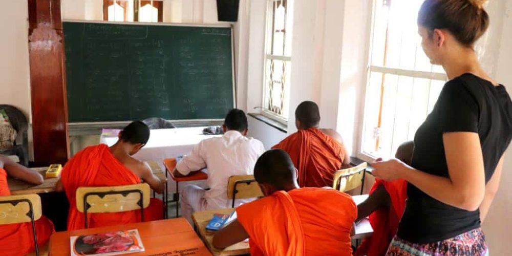 Sri Lanka - Teaching English to Buddhist Monks4