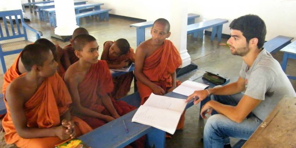 Sri Lanka - Teaching English to Buddhist Monks5