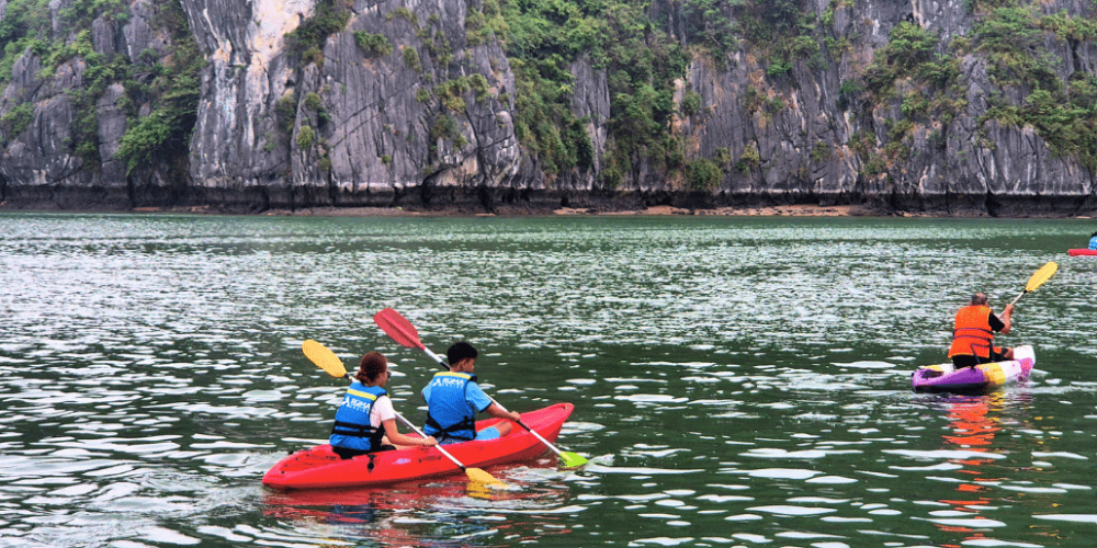 vietnam-ha-long-bay-kindergarten-volunteering-cultural-program-16