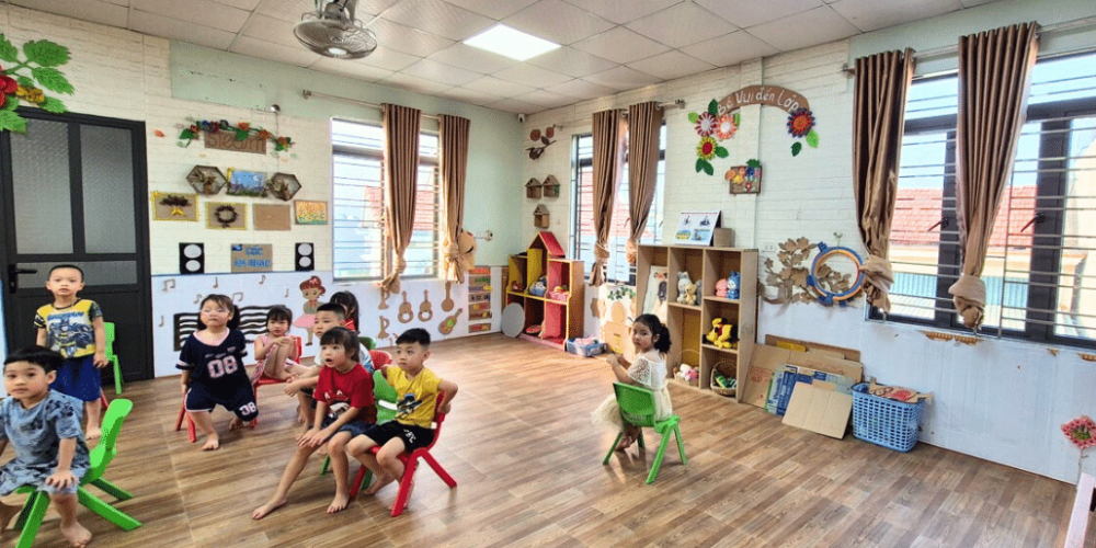 vietnam-ha-long-bay-kindergarten-volunteering-cultural-program-22
