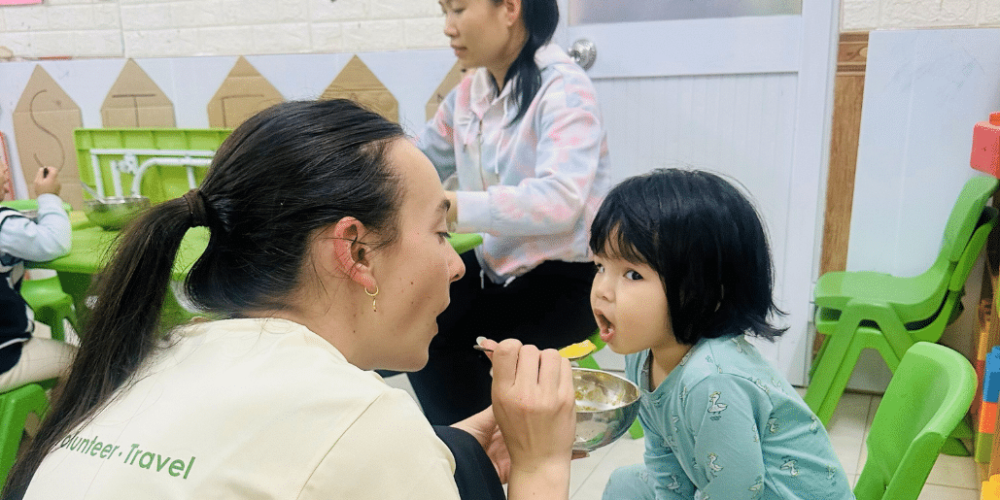 vietnam-ha-long-bay-kindergarten-volunteering-cultural-program-30